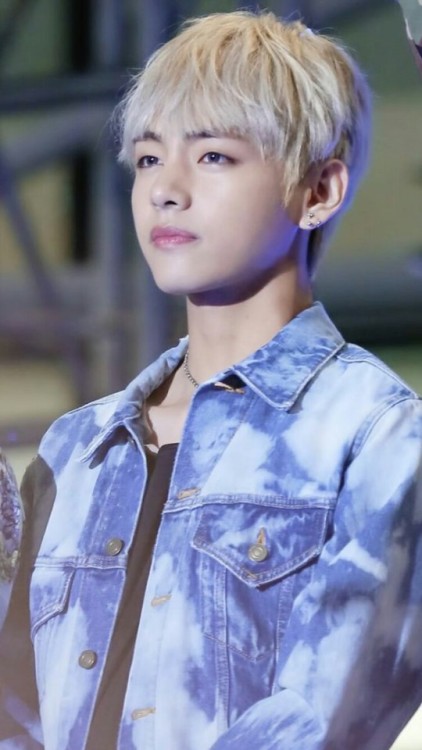 yyunggi - Blonde Taehyung Wallpapers Please like & reblog...