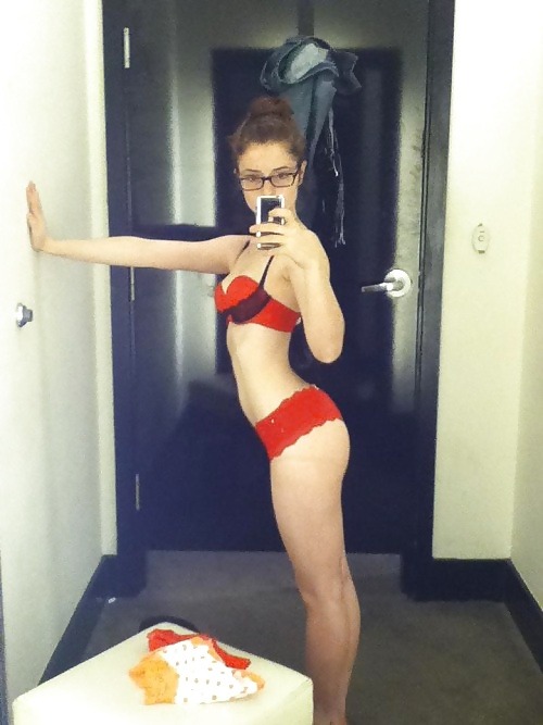 exxxposedamateurs:   ExxxPosed!!! Check me out @ exxxposedamateurs.tumblr.com Spread the word & Submit at: xtheflightplan@gmail.com  