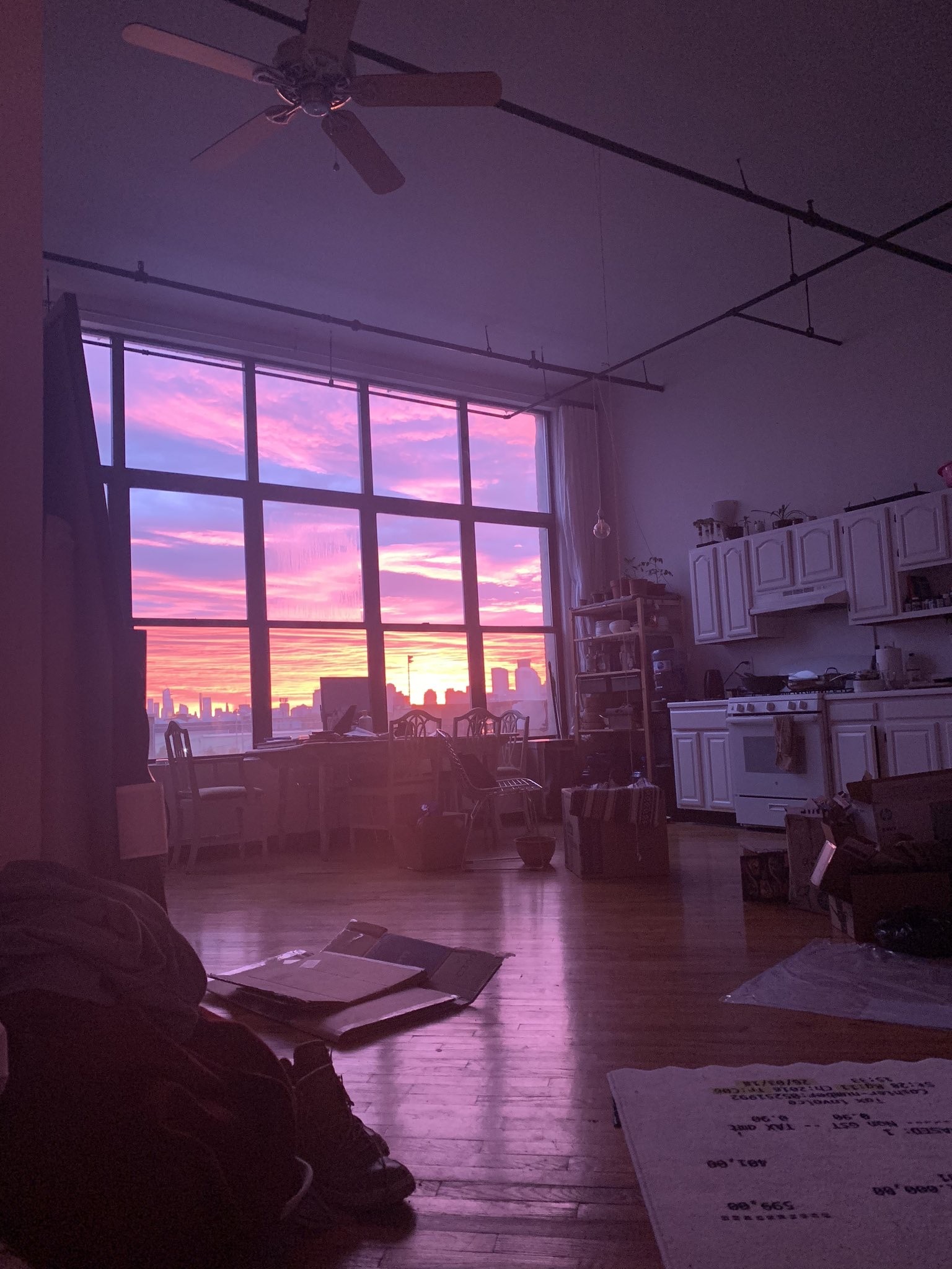 free-my-mindd:Look at the view 🥹💜