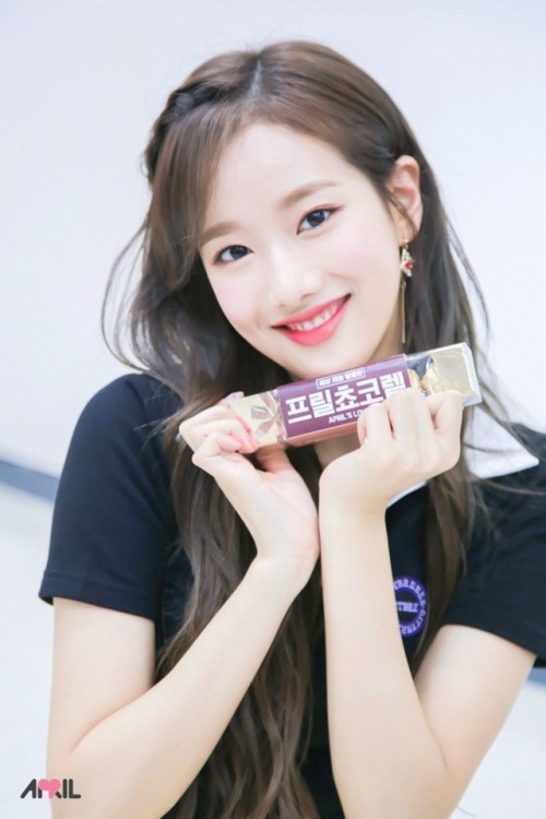 fyeah-april:‪180319 Behind The Scenes of APRIL’s White Day Event‬