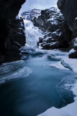 brutalgeneration:  Athabasca Falls (by Photos4thePeople) 