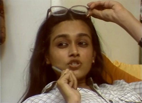 dhrupad:Supriya Pathak in “Idhar Udhar” (dir. Anand Mahendroo, 1985)