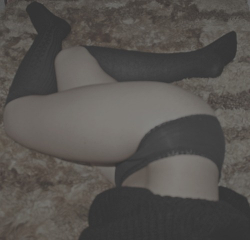 20, lovin’ knee socks