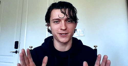 cutetomholland: a smiley and curly tomHe is so adorable 