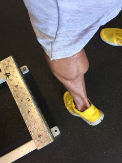 vinmarco:  Eat that fuckers! Thank you everyone that teased me as a child for having “chicken legs” 😂😜 Being teased just fueled a lot of hard work. Who’s laughing now? Great workout today!  Fucking nice calf man.