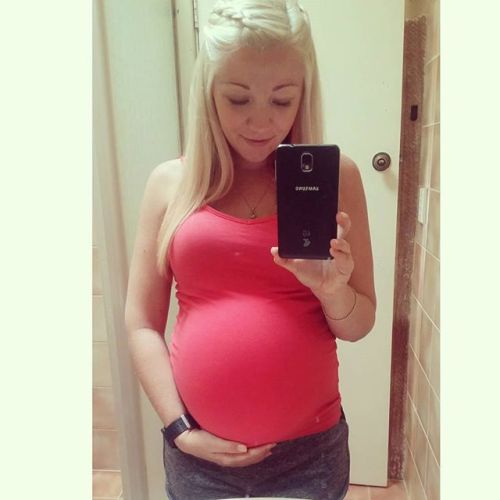 preg56i 164104353982 adult photos