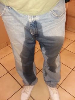 twolitemike: Did it again, peed my pants