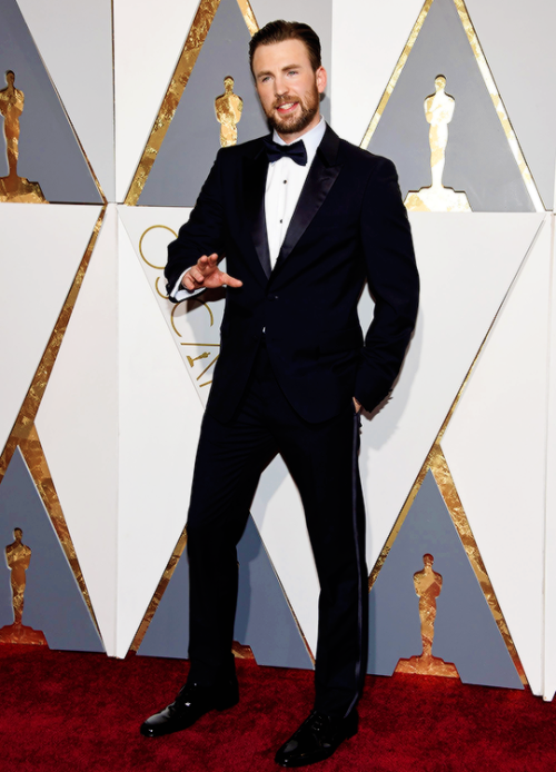 onlychrisevans:Chris Evans attends the 88th Annual Academy Awards at Hollywood &amp; Highland Center