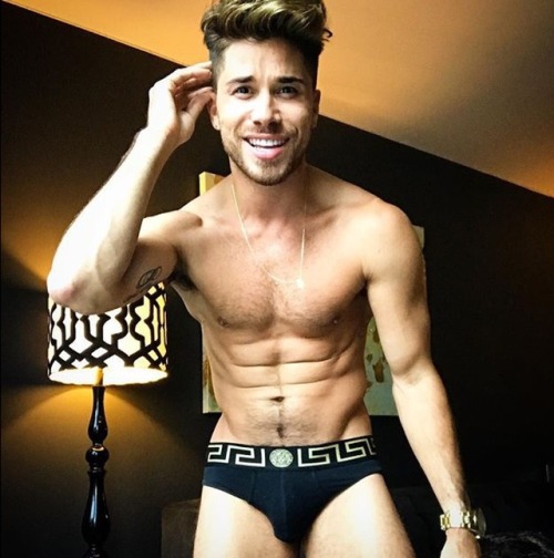Amazing Male Nudity