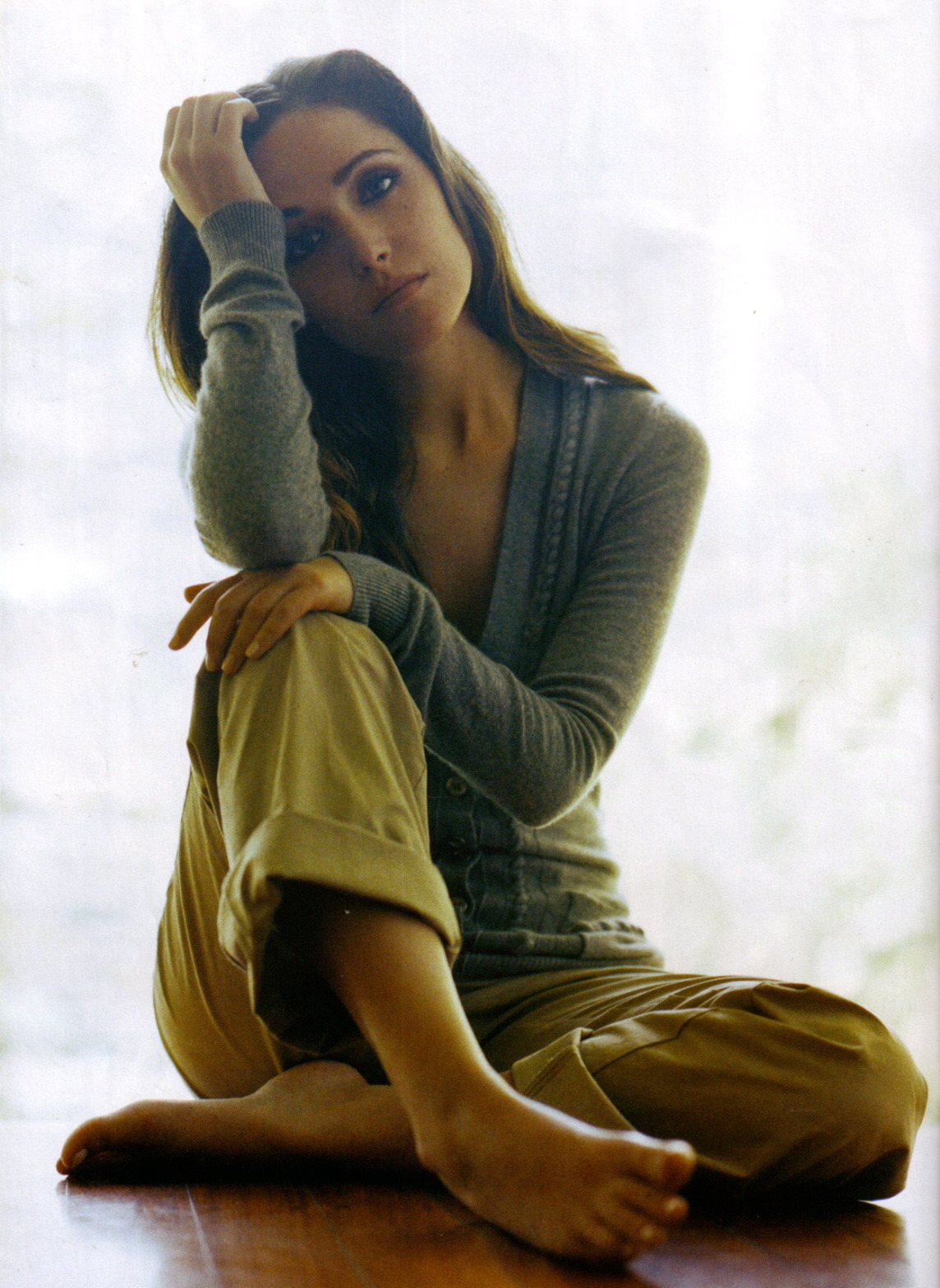 subtleelevation:  Rose Byrne
