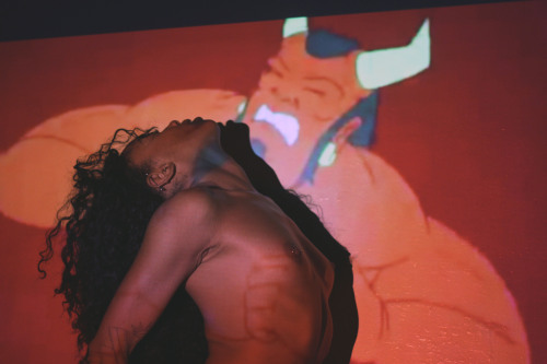 beleevethahype:  austinjwillis:  “The Light Show” ft. emanithegoddess shot by Willis.™ 2014 (IG: Willisdesign)  Shit. 