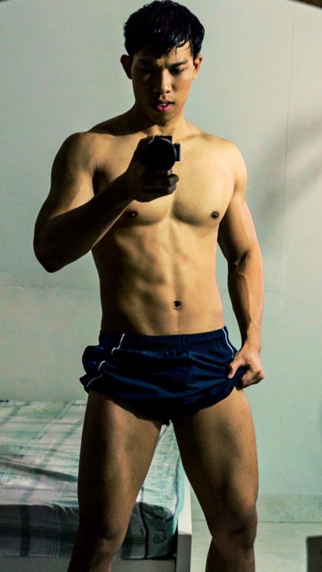 asianmusclefetish:  Original post: http://asianmusclefetish.tumblr.com