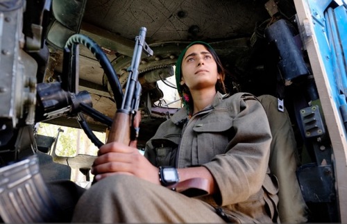 irina-spalko:disneydamselestelle:unrepentantwarriorpriest:Kurdish Warrior WomenFearlessly fighting t