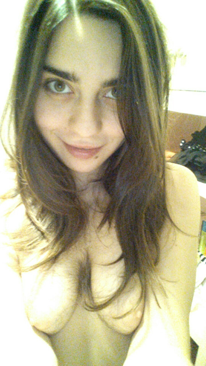 phoenixfloe:Snapchat nudies wheeee  All are self shot by Phoenix Floe