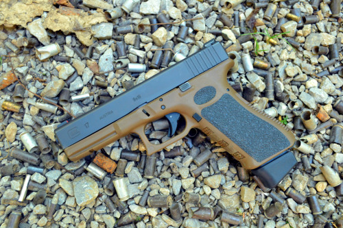 blackbeard-main:  Glock 17 