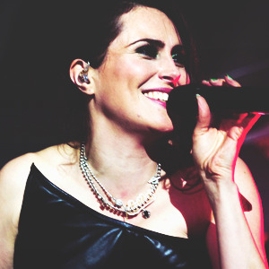 dieealive:  Sharon den Adel in Birmingham, United Kingdom. 16/04/14 