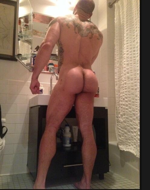asskingz:  Reblog and follow for ASS KINGZ 24/7!  @asskingz​ #asskingz 