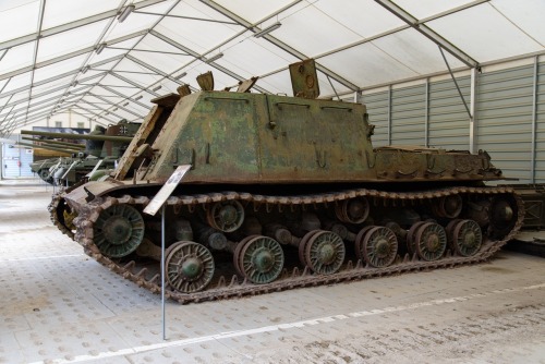 The ISU-152.