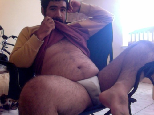 iwannabeyourgentleman:  belly shot for today fuckers 