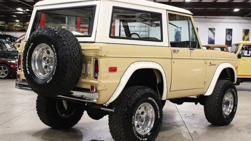 psychoactivelectricity:   1972 Ford Bronco  