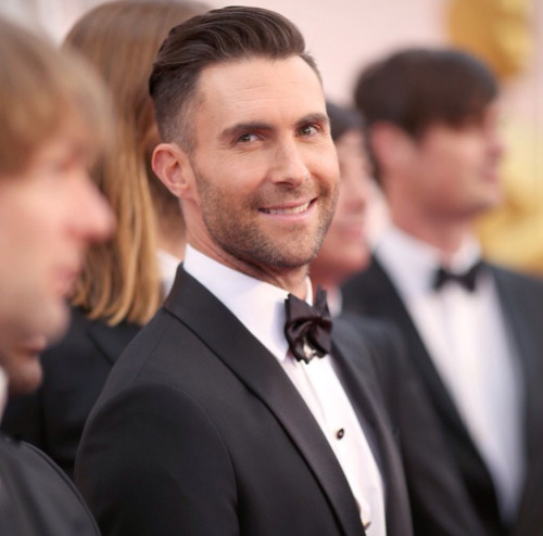  Adam Levine ♥ Tumblr_nk7atrE6JG1u8sinro1_500