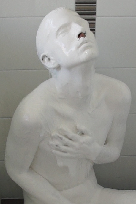shinypet:  Enjoying some white acrylic housepaint. 