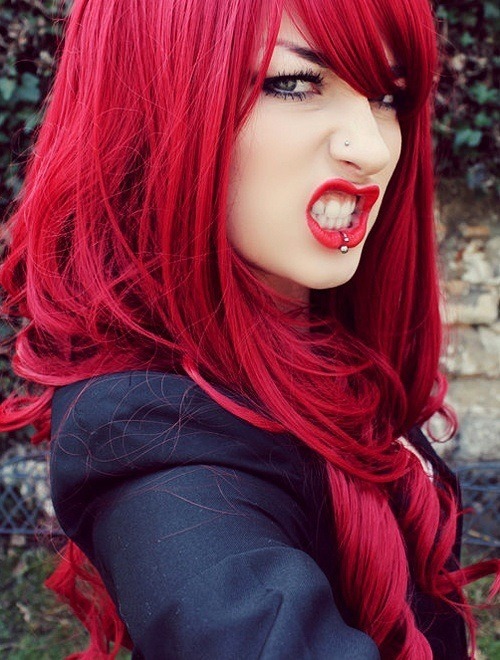 ilovegothgirls:  Grrr! 