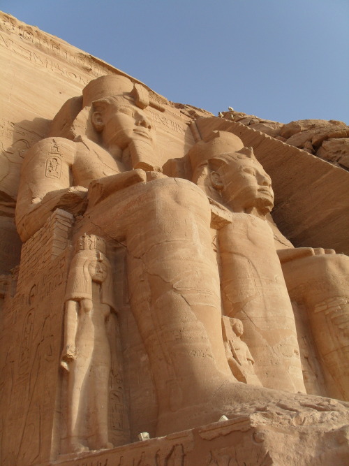 thatlittleegyptologist:Temples of Ramesses II and Nefertari at Abu Simbel