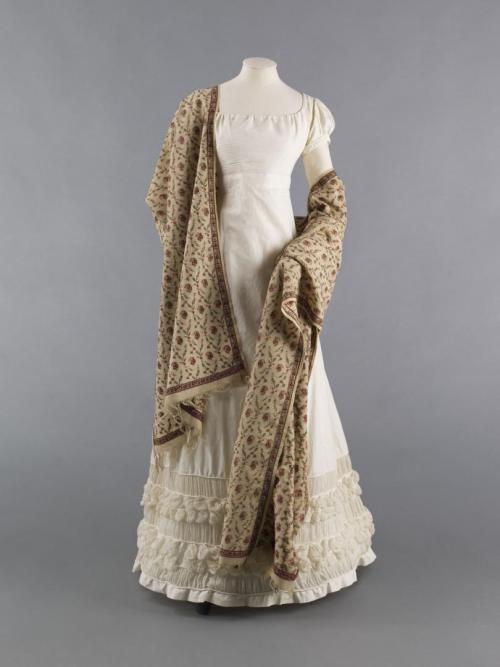 fashionsfromhistory: Dress & Stolec.1805-1815 / c.1814-1830 Palais Galliera