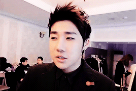  sunggyu + hair styled up 