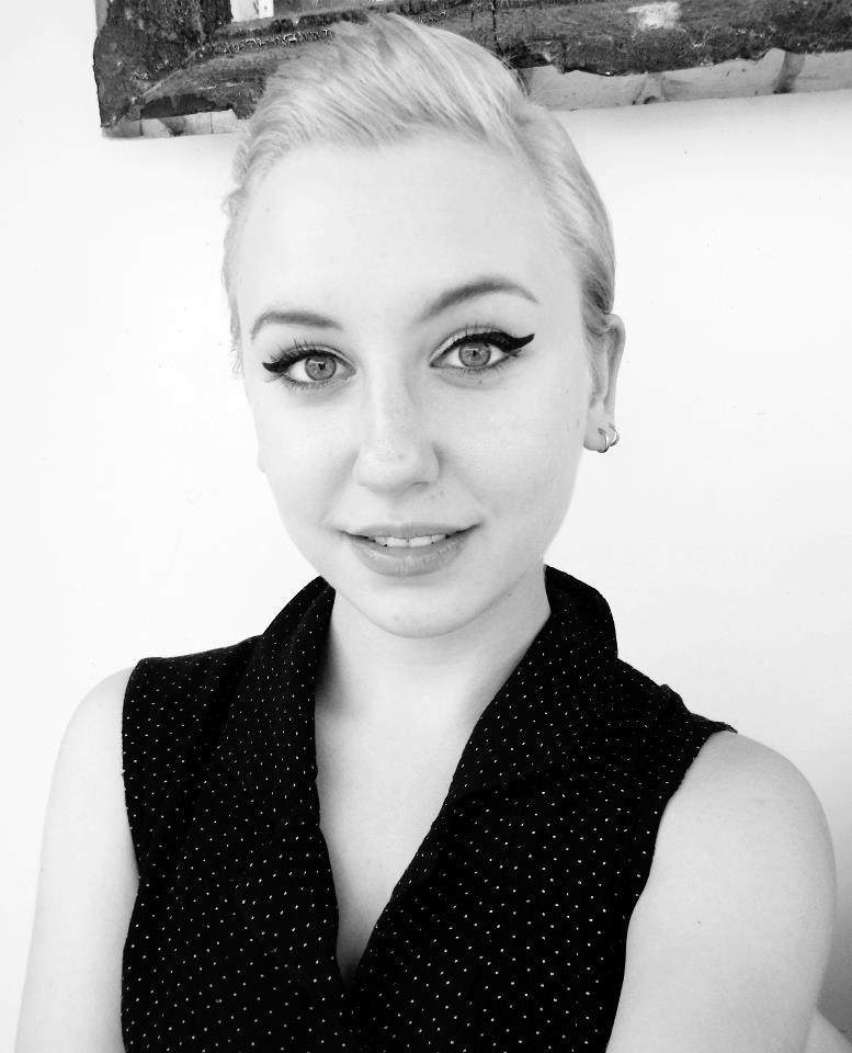 queer-apple:  damn i used to be hot  Used to be? LOL!