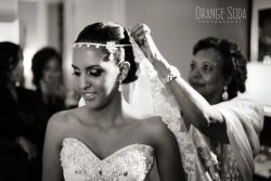 aidalij:  Habesha bride getting ready with the help of her emaye/adaya (mom). I really like the head piece, it makes her seem like a true princess. Orange Soda Photography 