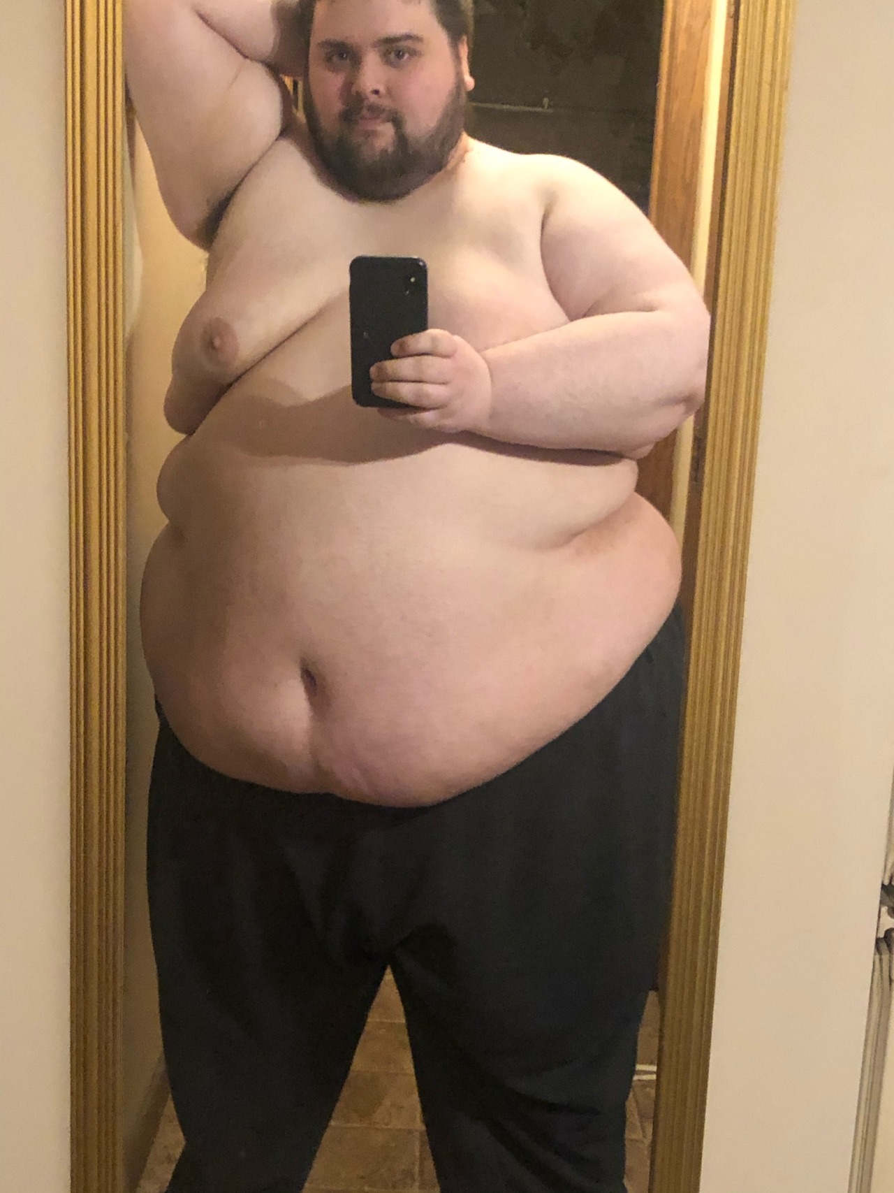 Porn photo bbdude123:Just finished dinner. 4000 calories