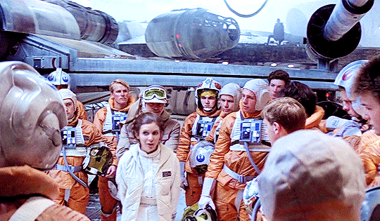 theprincessleia:  Princess Leia showing who’s the boss Bonus:Han Solo watching