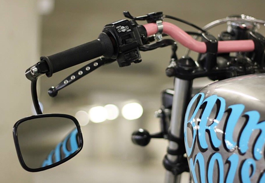 twistedwrist:  Source http://themotolady.com/stella-custom-suzuki-gs450/ check her