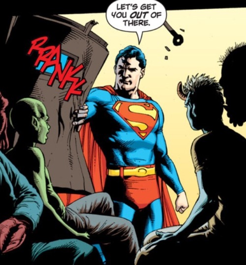 the-last-hair-bender: satelliteyears1: Action Comics 863 by Gary Frank Superman is LITERALLY AN ALIE