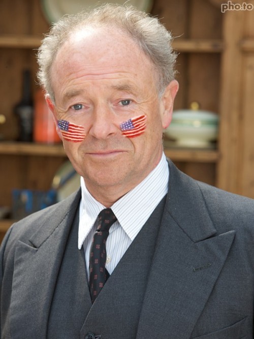 britishdetectives:As Foyle says, “Well, that’s democracy for you.” Happy 4th of July, if you like.