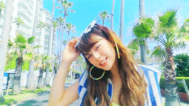 banira-san:  “Have a nice day, it’s gonna be alright!” - Hello - 西内まりや