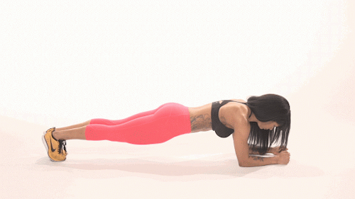 cosmopolitanmagazine:  Instagram queen and celebrity fitness trainer Massy “Mankofit” shows you how 