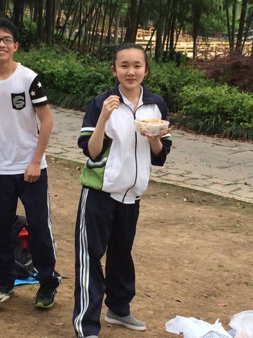 holyhighholyhigh: wolegeca123:身材好1 这不是前一阵很出名的杭州姐妹些列吗 还有视频