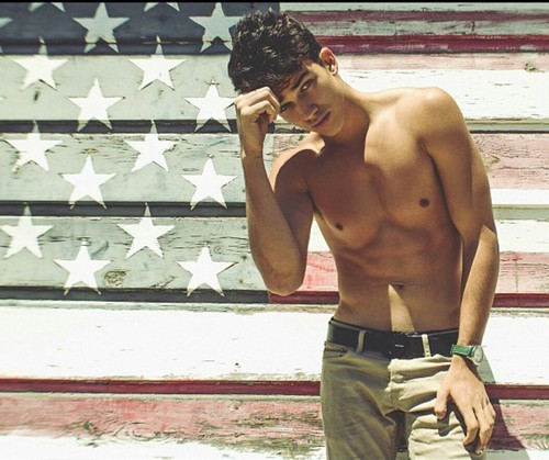 dreamyteenboys:  Vegas Hot ☼ 