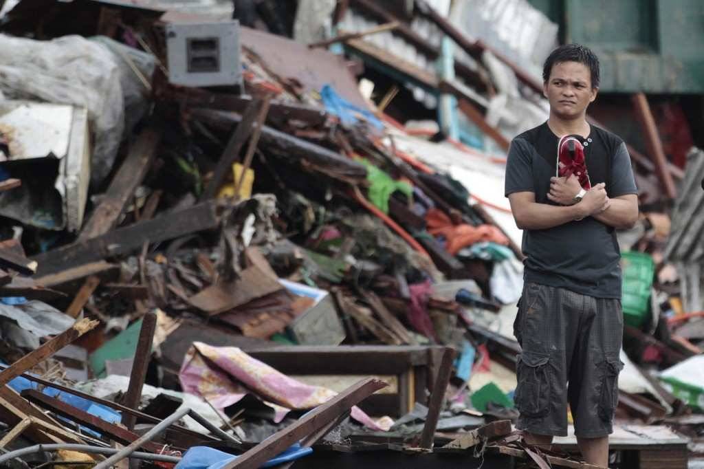 Un tifón devastó Filipinas y dejó más de 10 mil muertos y unos 2.000 desaparecidos. Se convirtió en el desastre natural más mortífero registrado en este país, según estimaciones de las autoridades. Hay ciudades enteras destruidas y hoy llega a...