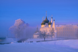 evocativesynthesis:Yaroslavl (by dSavin)