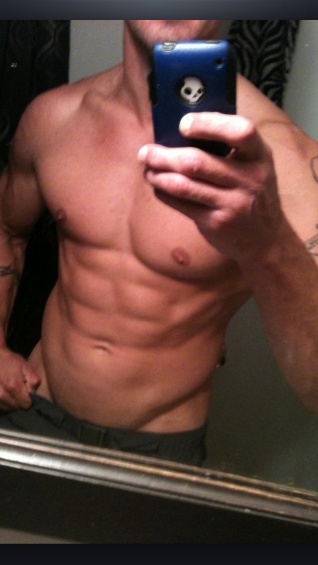 ksufraternitybrother:     Just woof. Hottie Marine from Maine  KSU-Frat Guy:  Over