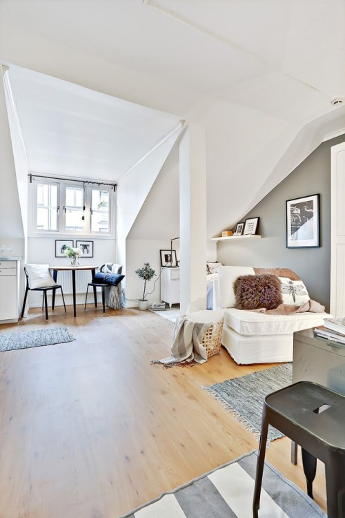 adorable-home: Lovely small and attic apartment (20 m²) Follow Adorable Home for daily design inspir