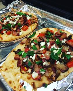 Cooked #homechef with @chantalnygrenmarmes. So good. 😋      #caramelizedonions #goatcheese #parsley #bacon #naanbread #grapetomatoes #mozzarella #chefinthemaking #taketwo #GA #blackfriday #atlanta #leighbeetravel