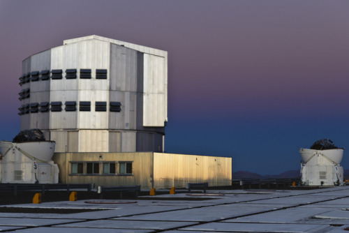 Very Large Telescope (VLT) The Very Large Telescope (VLT) it is the world’s most advanced optical in