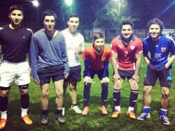 camarinesfutboleros:  Futbolistas amateur.