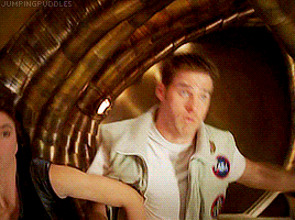 jumpingpuddles:Farscape: John/Aeryn in every episode— Throne For A Loss 