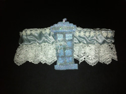 Nerdygirllove:  Tardis Garter!! For Any Whovians Looking For That Something Old,